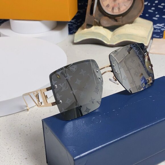 Louis Vuitton Black Monogram Sunglasses - Picture 1 of 4